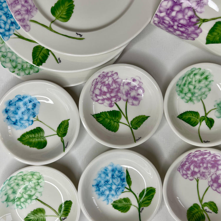 Floral Porcelain Painting – Hydrangea Edition by Rasha (20/08/2025, 5:00PM – 8:00PM)